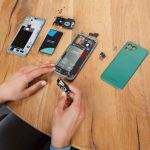 Fairphone-4_-greentech-smartphone-FP4-Green-Exploded-Kopie-768x512