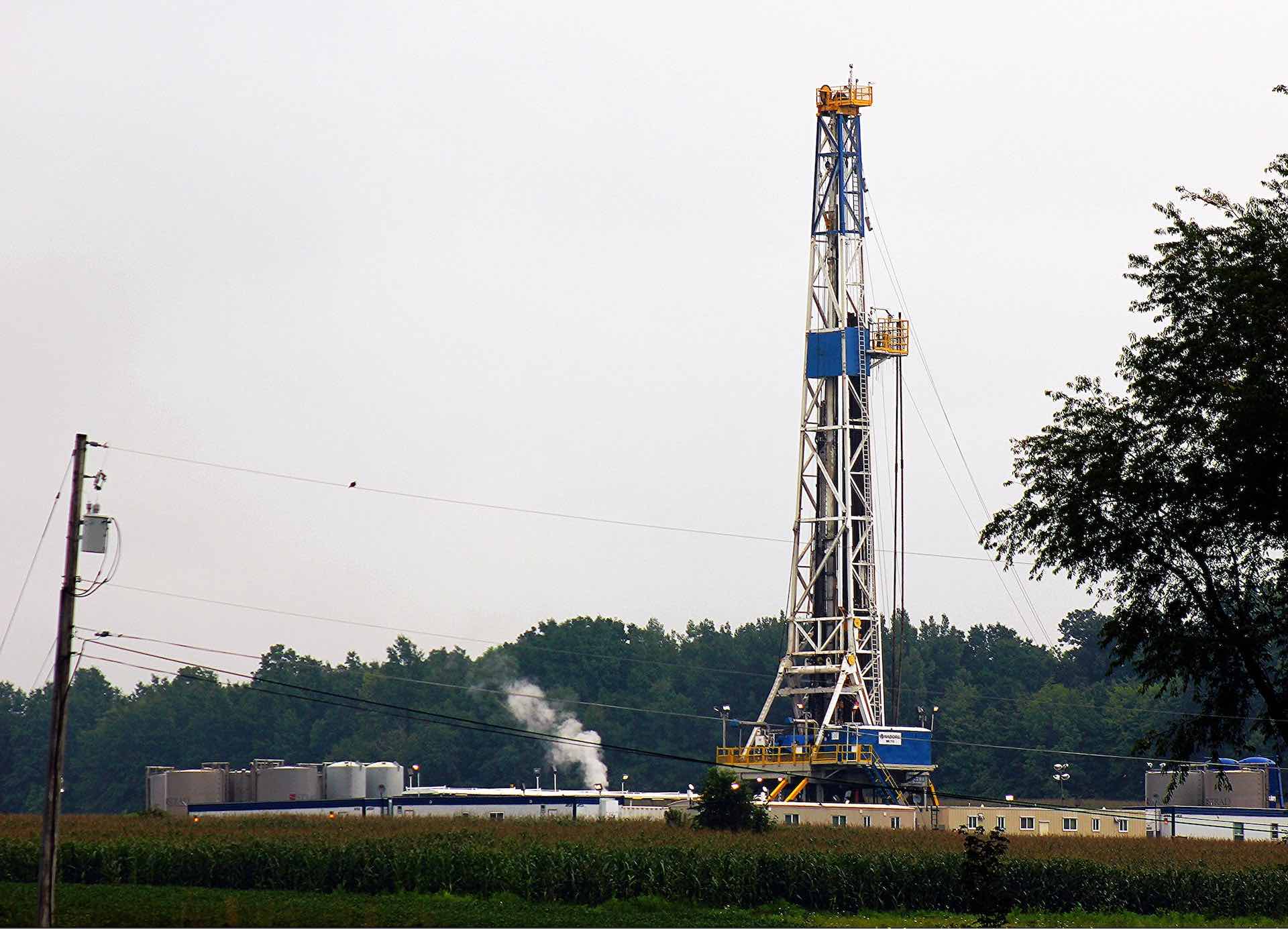 Fracking gas production sustainable Brad Weaver Unsplash