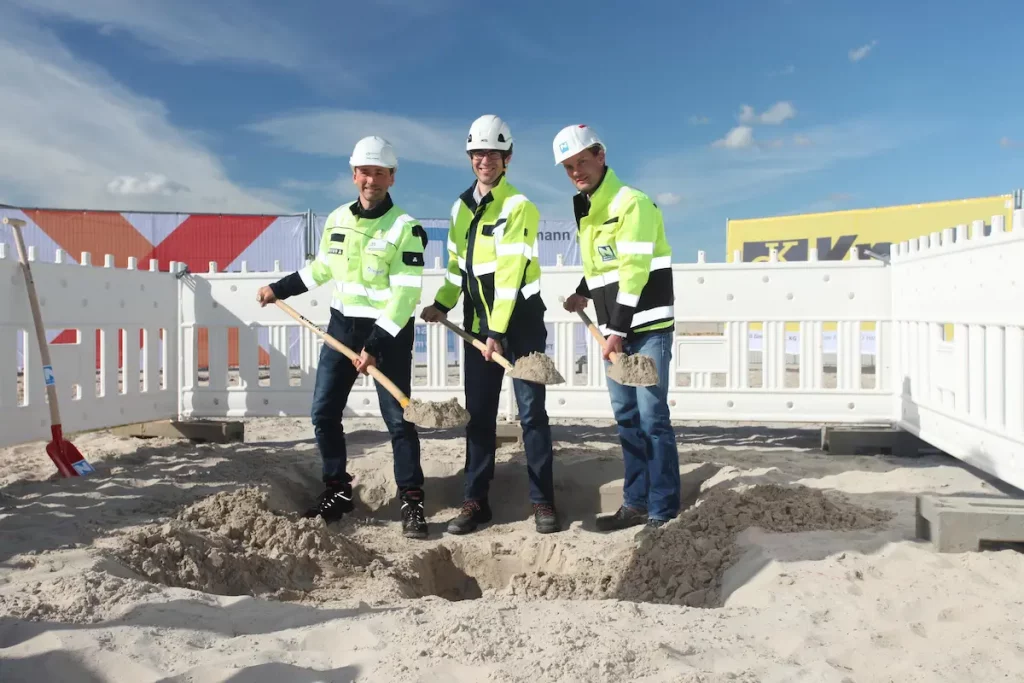 Greentech-BorWin-Offshore-Wind-Energy-Landstation20Spade